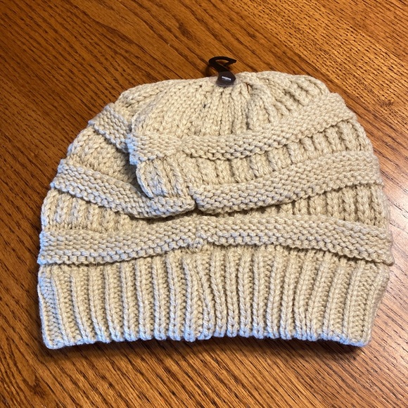 C.C Chunky Cable Knit Cream Beige Beanie Winter Hat - Picture 3 of 7